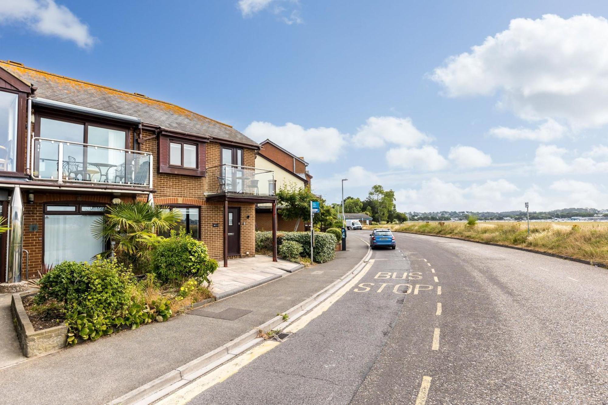 Villa Trade Winds Poole Exterior foto